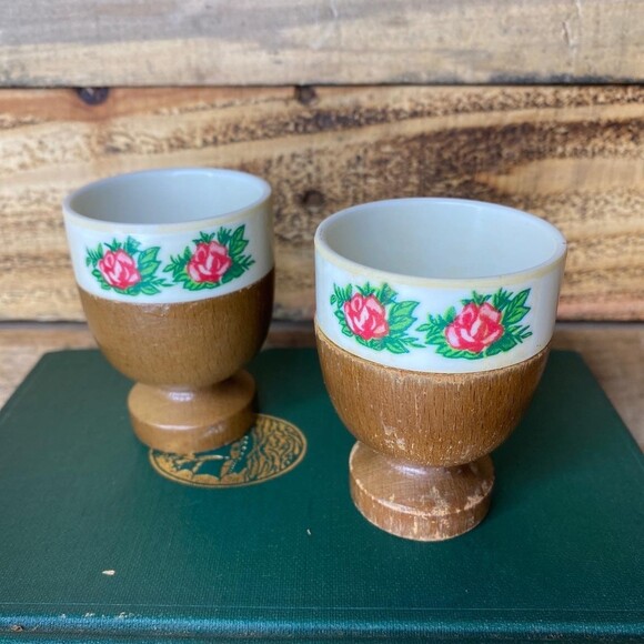 1960's Nevco Japanese Egg Cups with Walnut Wooden Base And Floral Pattern - Picture 1 of 5